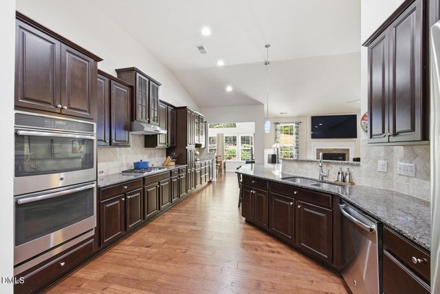 377 S Farnleigh Drive, Chapel Hill, NC 27517