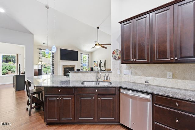 377 S Farnleigh Drive, Chapel Hill, NC 27517