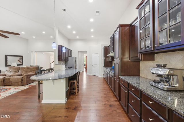 377 S Farnleigh Drive, Chapel Hill, NC 27517