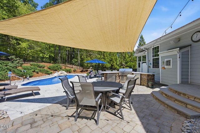 377 S Farnleigh Drive, Chapel Hill, NC 27517