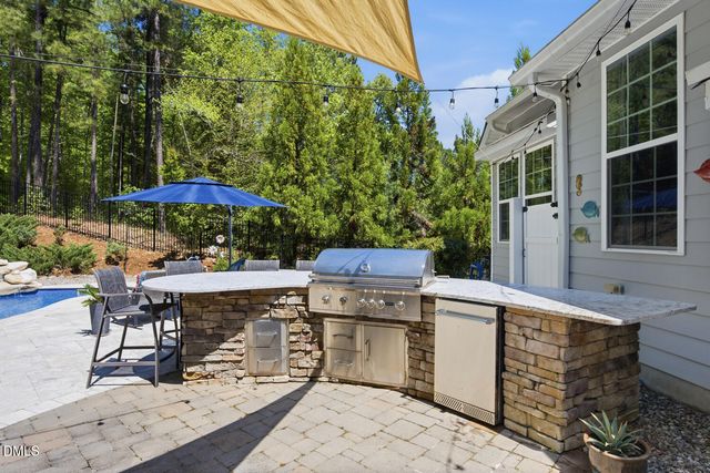 377 S Farnleigh Drive, Chapel Hill, NC 27517