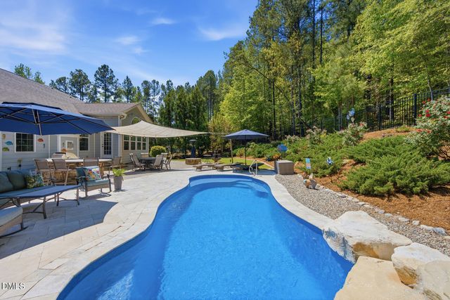 377 S Farnleigh Drive, Chapel Hill, NC 27517