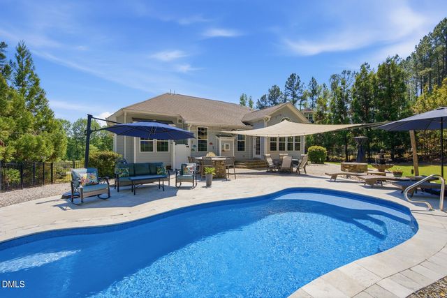 377 S Farnleigh Drive, Chapel Hill, NC 27517