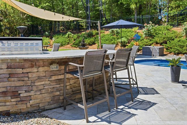 377 S Farnleigh Drive, Chapel Hill, NC 27517