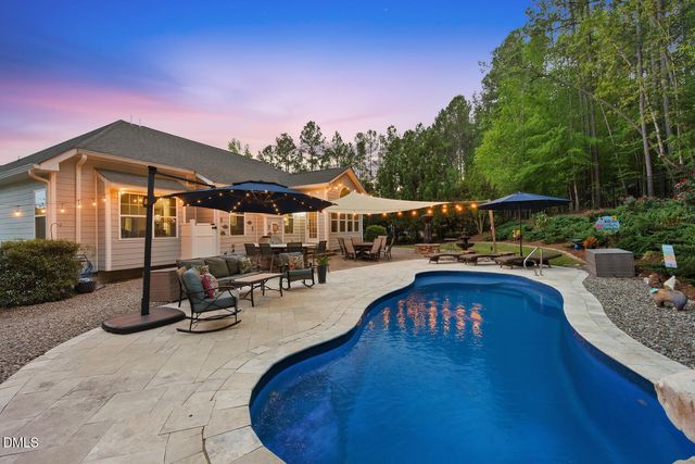 377 S Farnleigh Drive, Chapel Hill, NC 27517