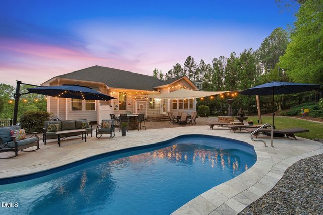 377 S Farnleigh Drive, Chapel Hill, NC 27517