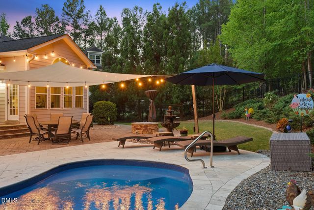 377 S Farnleigh Drive, Chapel Hill, NC 27517