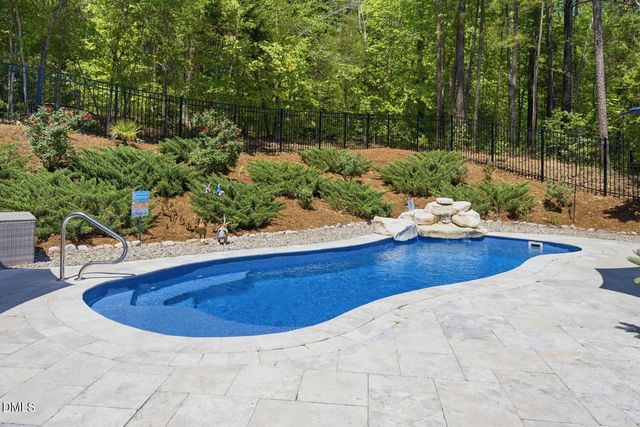 377 S Farnleigh Drive, Chapel Hill, NC 27517