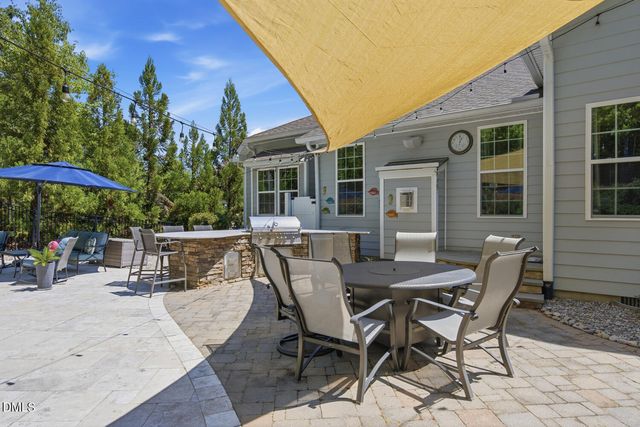 377 S Farnleigh Drive, Chapel Hill, NC 27517