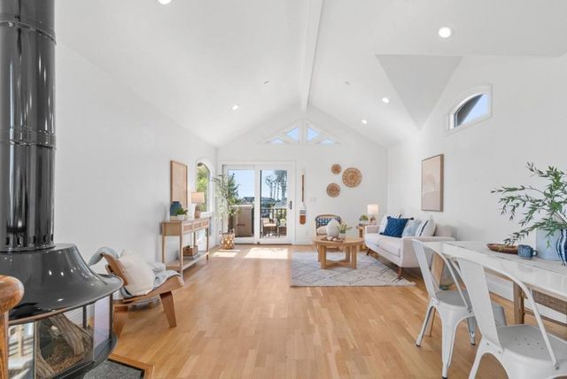 121 Anchorage Avenue, Santa Cruz, CA 95062