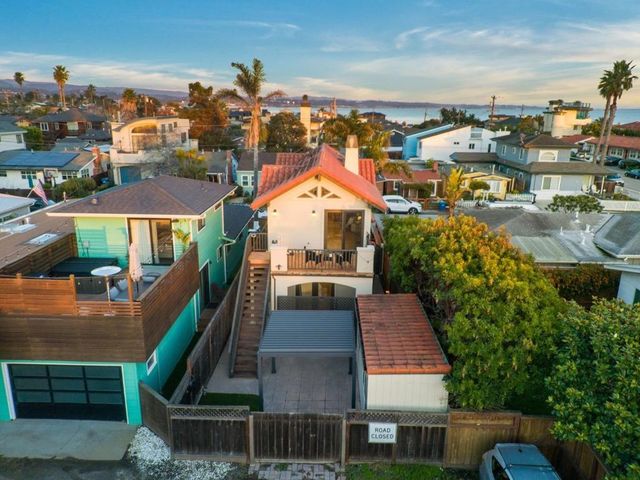 121 Anchorage Avenue, Santa Cruz, CA 95062