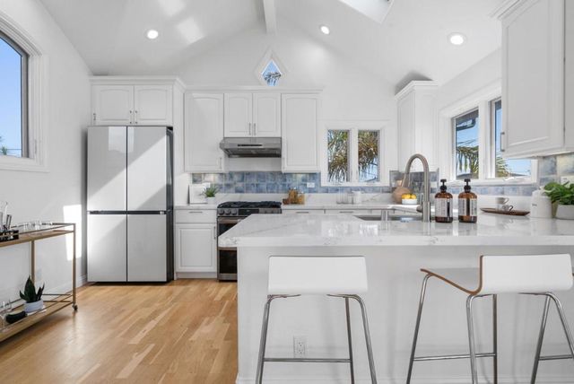 121 Anchorage Avenue, Santa Cruz, CA 95062