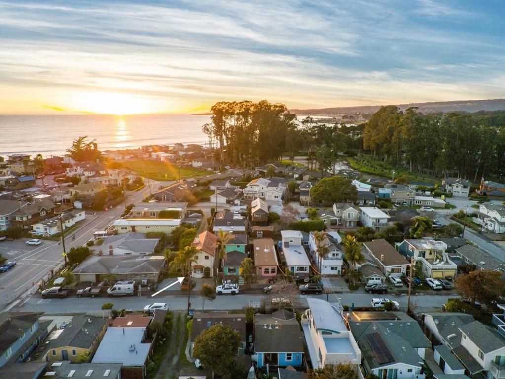 121 Anchorage Avenue, Santa Cruz, CA 95062