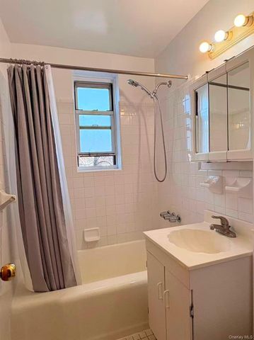 105-33 66th Avenue 3F, Forest Hills, NY 11375