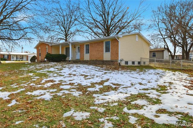 1110 N Boxwood Lane, O'fallon, MO 63366