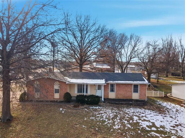 1110 N Boxwood Lane, O'fallon, MO 63366