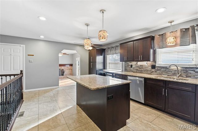 1110 N Boxwood Lane, O'fallon, MO 63366