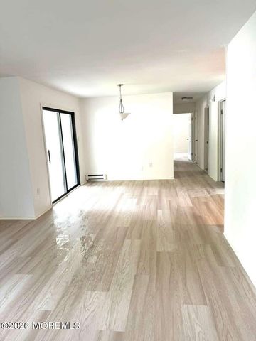 175 Amberly Drive A, Manalapan, NJ 07726