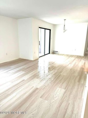 175 Amberly Drive A, Manalapan, NJ 07726