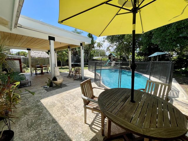 415 Beacon Street, Tequesta, FL 33469