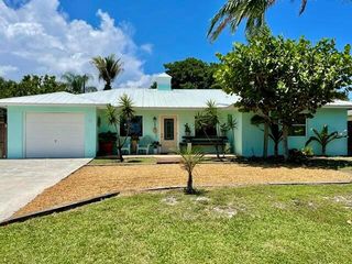 415 Beacon Street, Tequesta, FL 33469