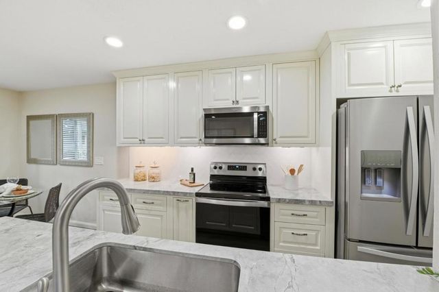 383 E Latimer Avenue 2, Campbell, CA 95008