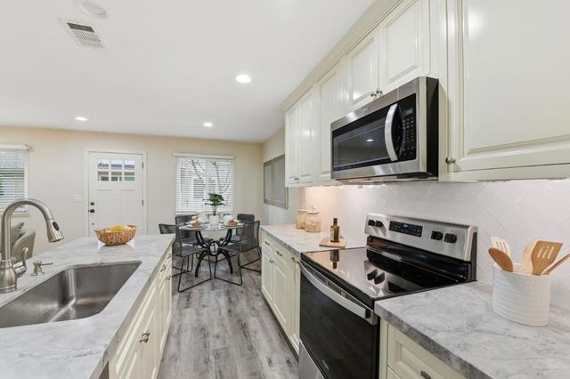 383 E Latimer Avenue 2, Campbell, CA 95008