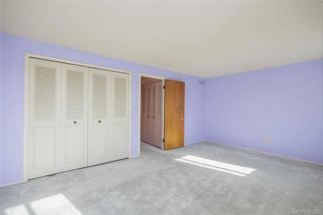 28452 Universal Drive, Warren, MI 48092