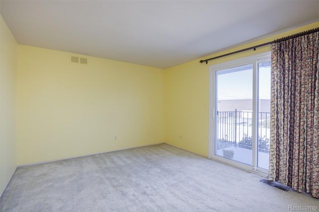 28452 Universal Drive, Warren, MI 48092