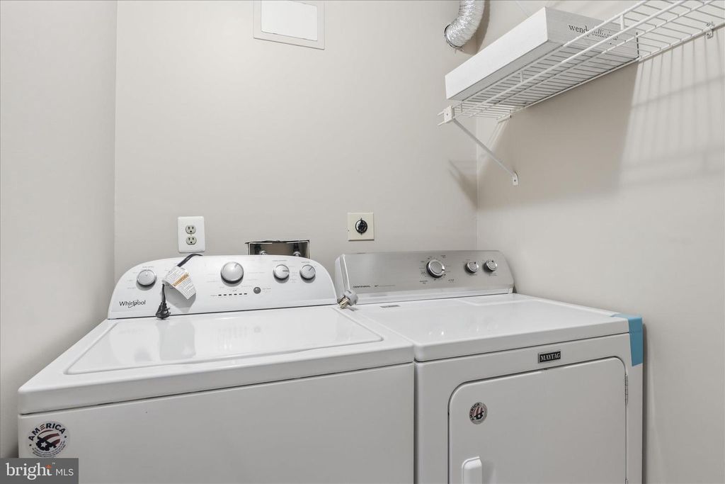 Image 30 of property listing at 203 AUTUMN FLOWER LN, Gaithersburg, MD 20878