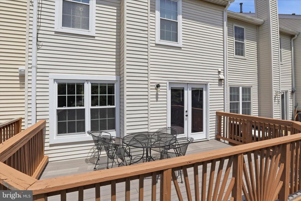 Image 31 of property listing at 203 AUTUMN FLOWER LN, Gaithersburg, MD 20878