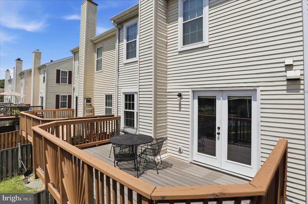 Image 32 of property listing at 203 AUTUMN FLOWER LN, Gaithersburg, MD 20878