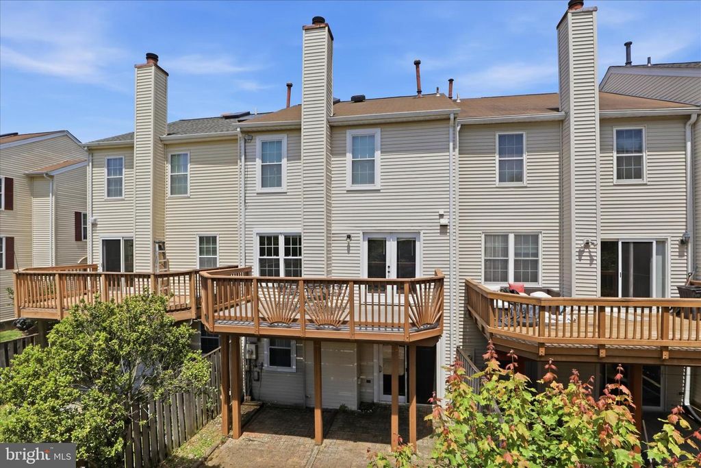 Image 35 of property listing at 203 AUTUMN FLOWER LN, Gaithersburg, MD 20878