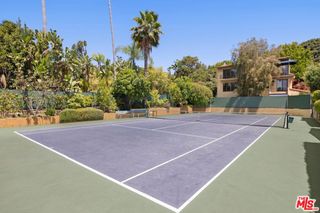 1121 La Collina Drive, Beverly Hills, CA 90210