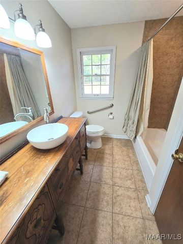 310 Barrett Road, Selma, AL 36701