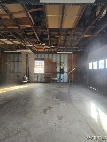 310 Barrett Road, Selma, AL 36701