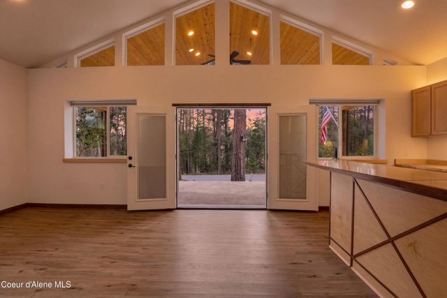 253 Hanaford RD, Blanchard, ID 83804