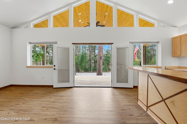 253 Hanaford RD, Blanchard, ID 83804