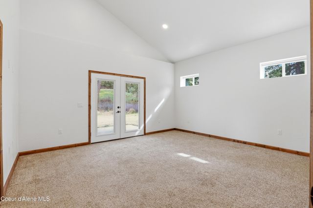 253 Hanaford RD, Blanchard, ID 83804