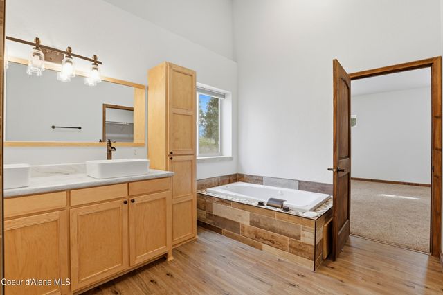 253 Hanaford RD, Blanchard, ID 83804