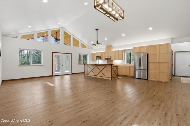 253 Hanaford RD, Blanchard, ID 83804