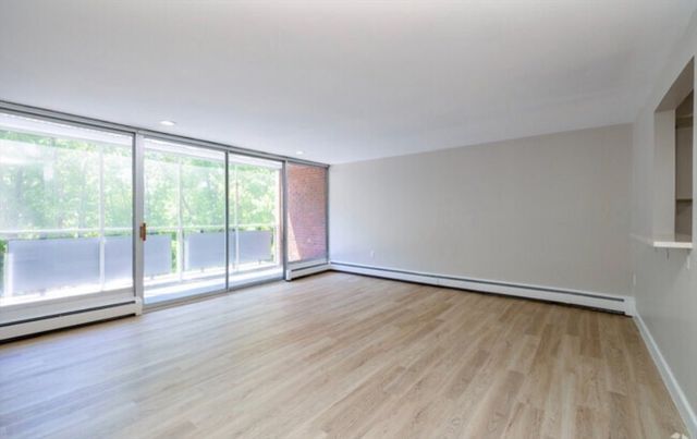 7 Stonehill 5J, Stoneham, MA 02180