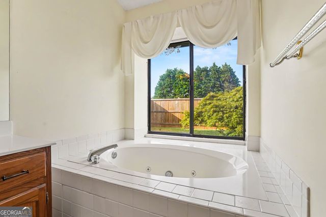 3225 Salem Cove Way SE, Conyers, GA 30013