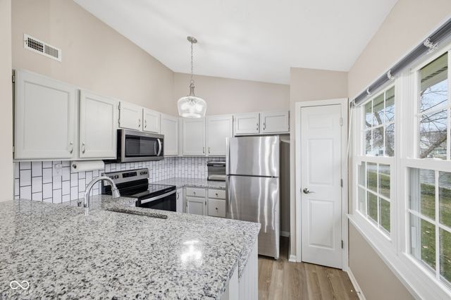 8967 Kiser Point, Indianapolis, IN 46256