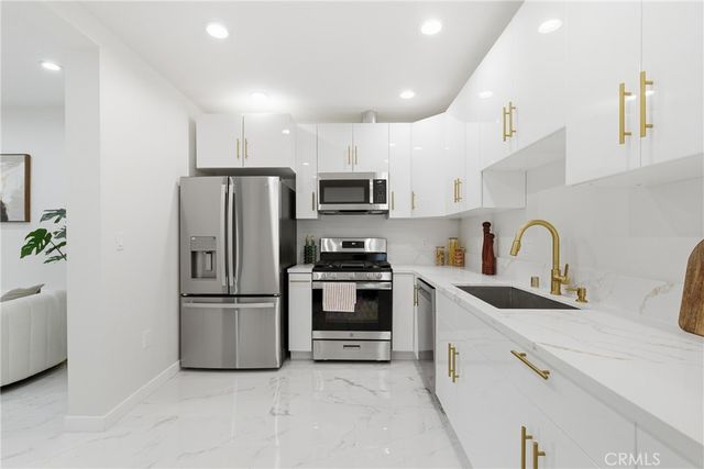 10012 Plainview Avenue, Tujunga, CA 91042