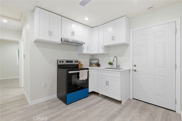 10012 Plainview Avenue, Tujunga, CA 91042