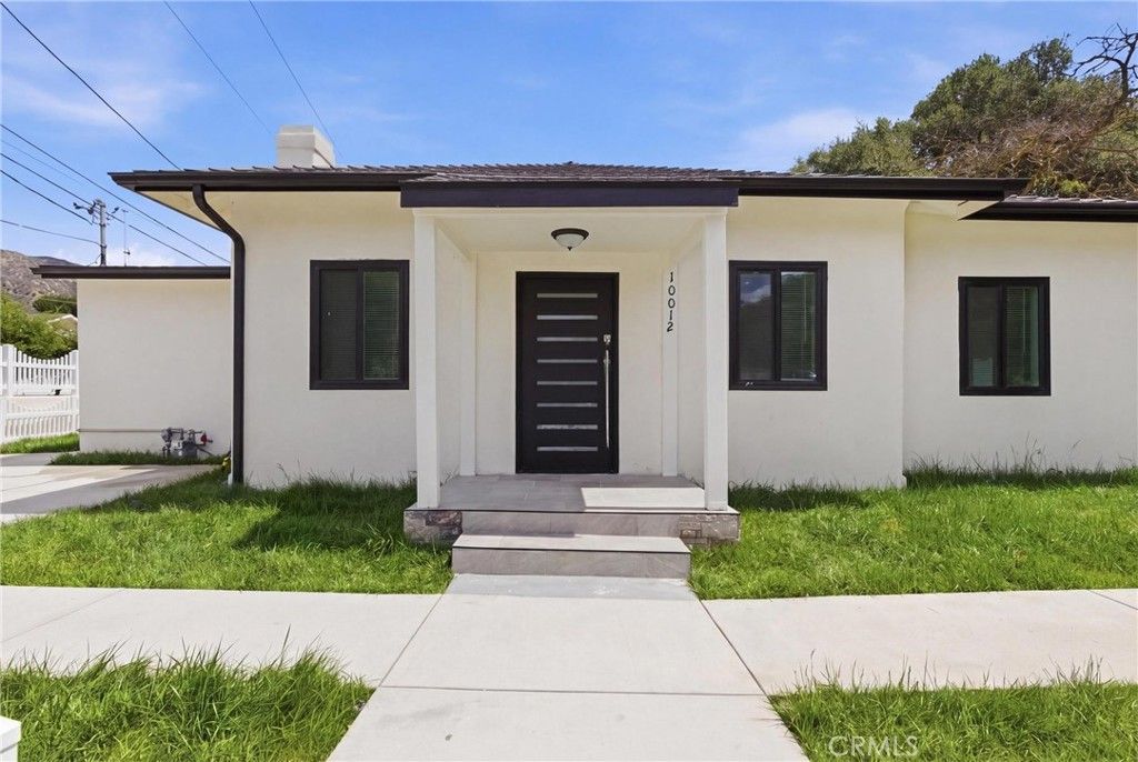 10012 Plainview Avenue, Tujunga, CA 91042