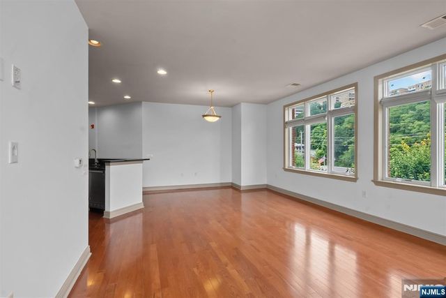 7400 River Road 438, North Bergen, NJ 07047