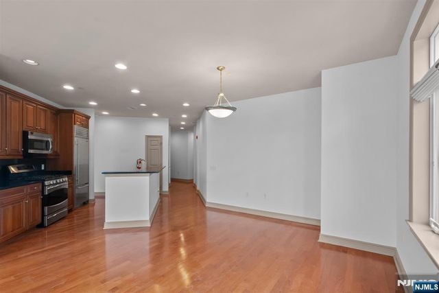 7400 River Road 438, North Bergen, NJ 07047