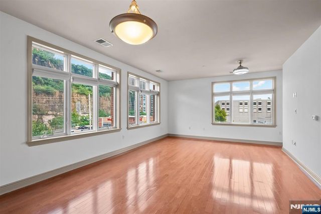7400 River Road 438, North Bergen, NJ 07047